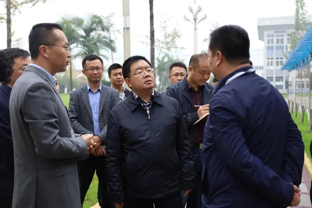 1606268044735284.jpg 640.webp (3).jpg